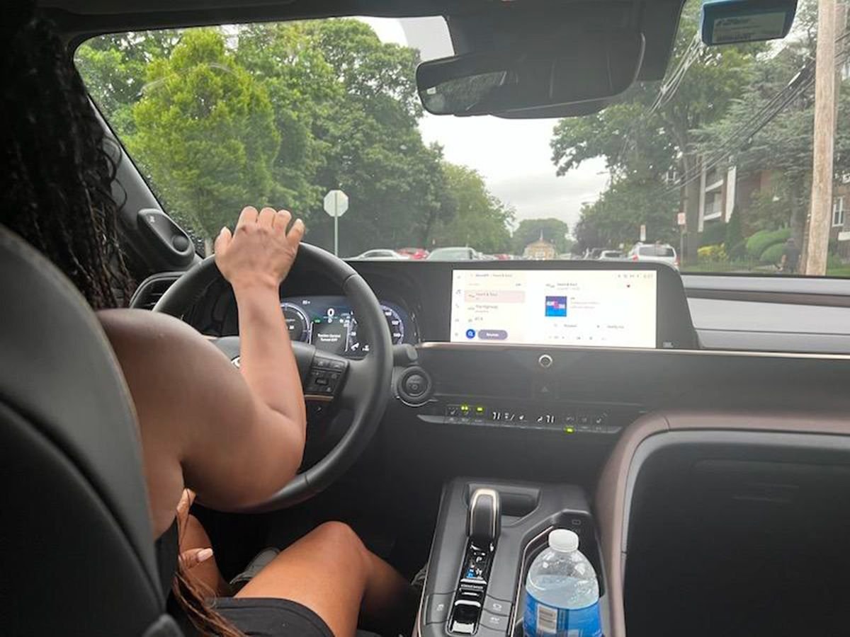 Best Cars for Summer Road Trips – A Girls Guide to Cars