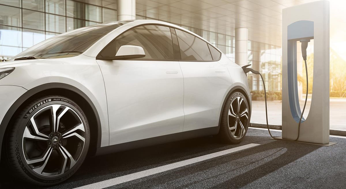 Should I Buy the Same New Tires that Came WIth My Car?